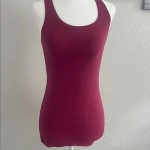 Lululemon fitted tank top 🍋